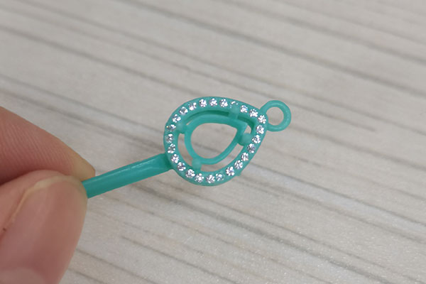 耳墜_吊墜碎鉆全自動(dòng)點(diǎn)鉆機(jī)群鑲案例